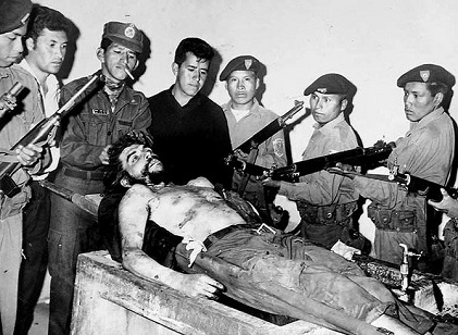 Cuerpo sin vida del Che